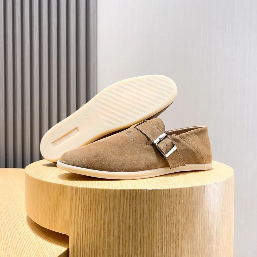 Factory price 420💰[loro piana] 2025 new moccasins, popular casual sneakers for street men. The shoes are made of first-layer suede leather uppers with rubber soles. They are classic. The complex craftsmanship and meticulous structure make the shoes light and soft, allowing you to walk comfortably and freely. Perfect for summer wear. Yardage: 38-45.